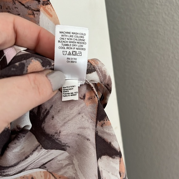 Maurice’s Atwood Short Sleeve Blouse Butterfly Wing Print 4X - Picture 5 of 5